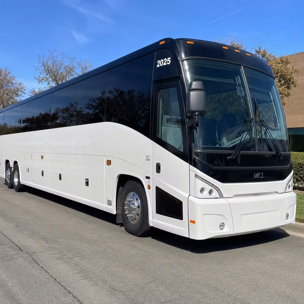 shuttle buses to uccu center and utah valley university events in provo